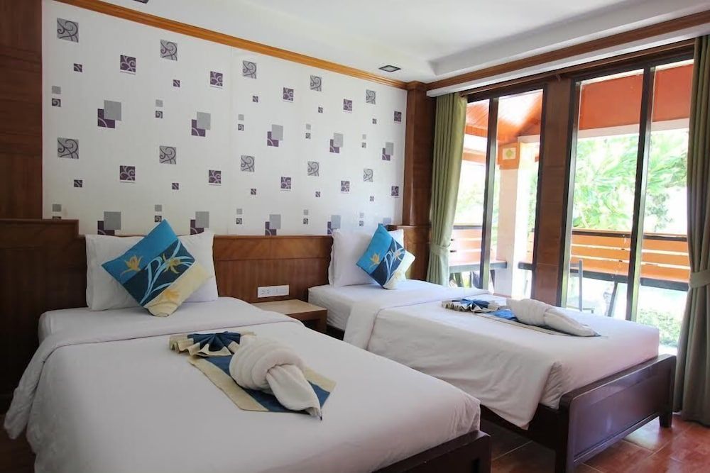 Coco Bella Resort Bungalow Twin Bed 2