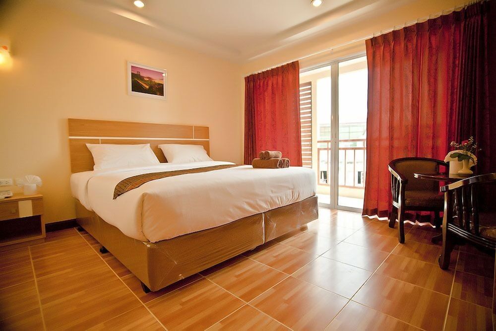 undefined Iris Residence 3