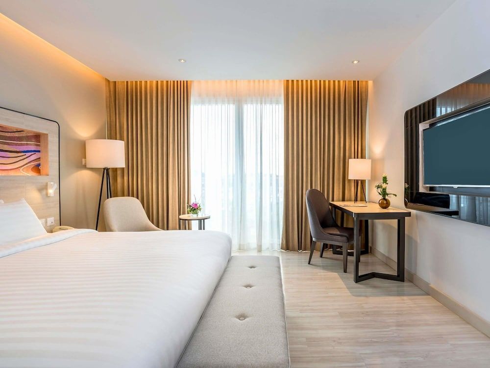 Deluxe Room, 1 King Bed, Balcony