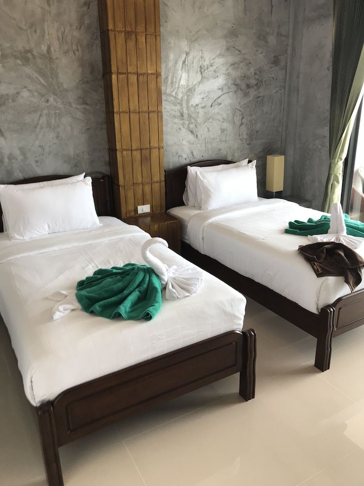 Pinky Bungalows Resort Deluxe Double or Twin Room