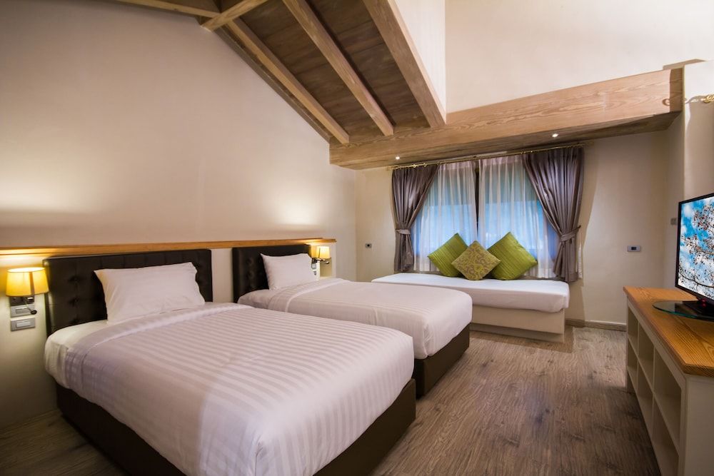 Mela Garden Retreat Cottage Deluxe Twin Room