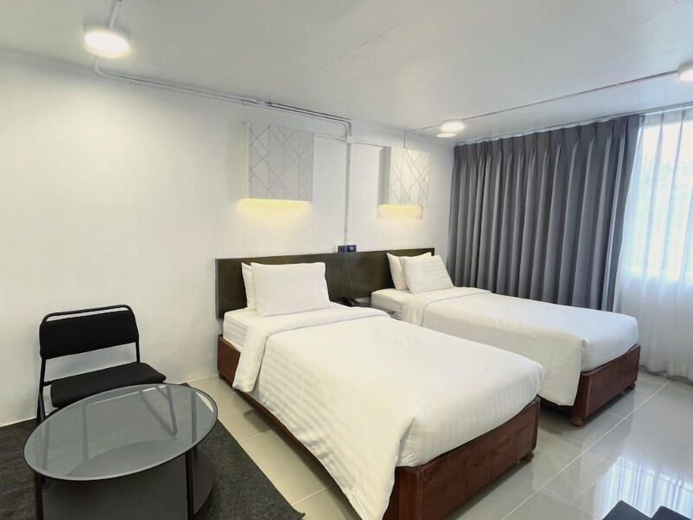 R1 Nimman Hotel Chiangmai Standard Twin Room 3
