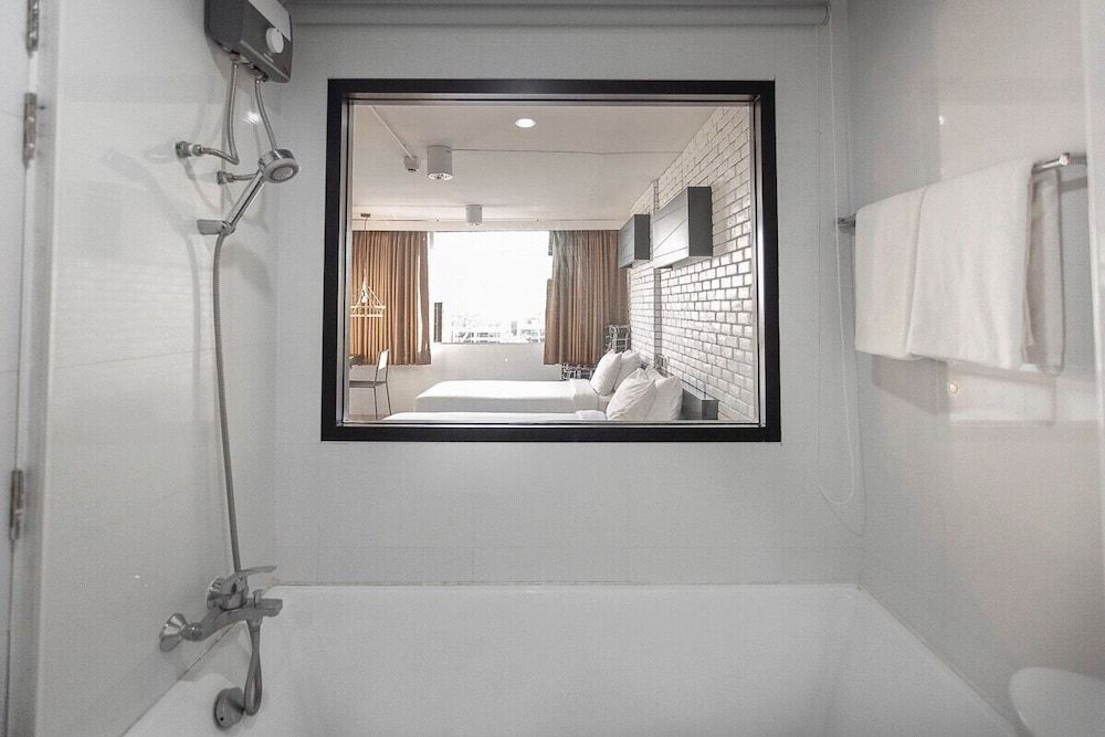 R1 Nimman Hotel Chiangmai Superior Twin Room 5