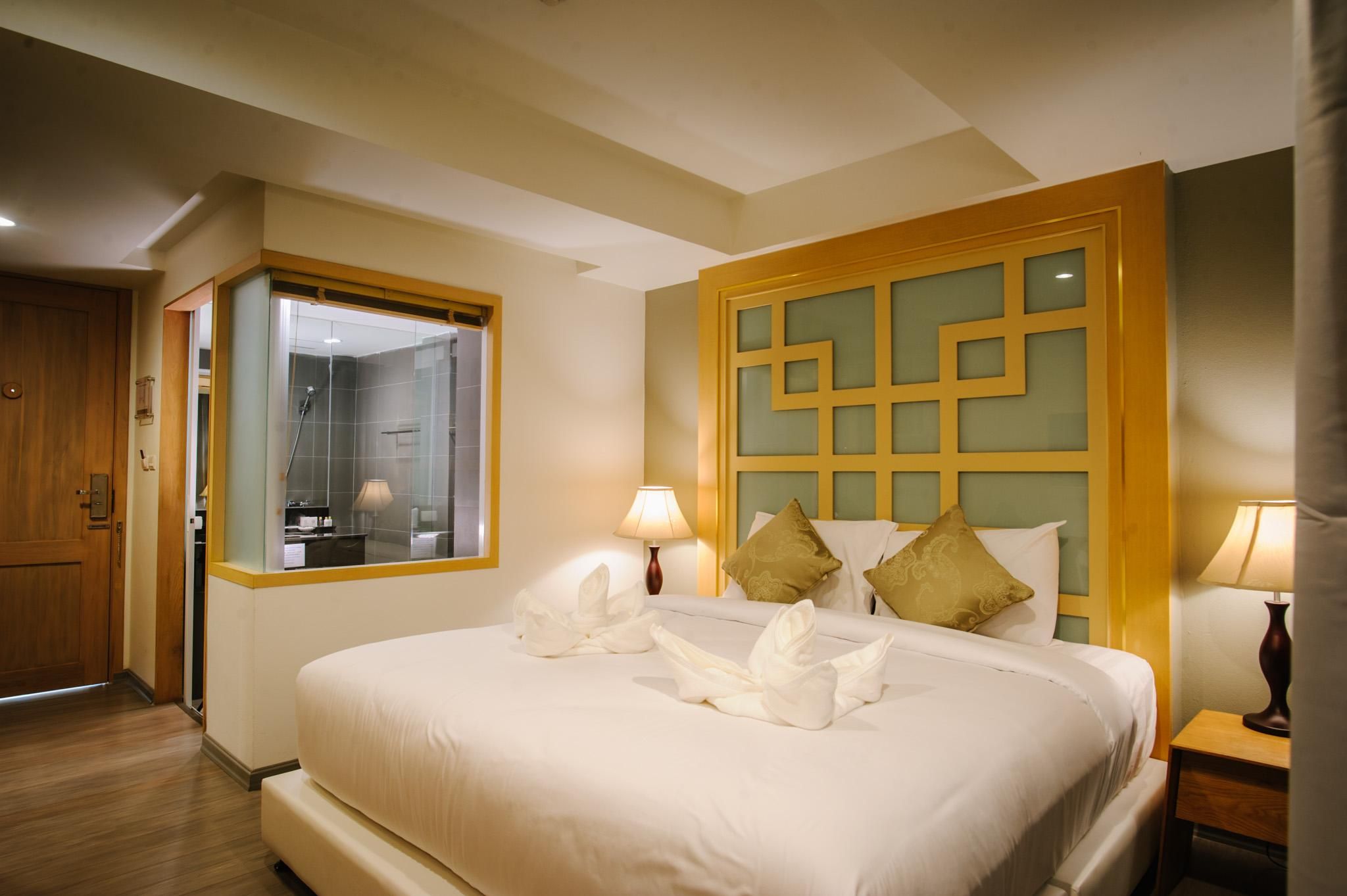 undefined Moon Dragon Hotel 10