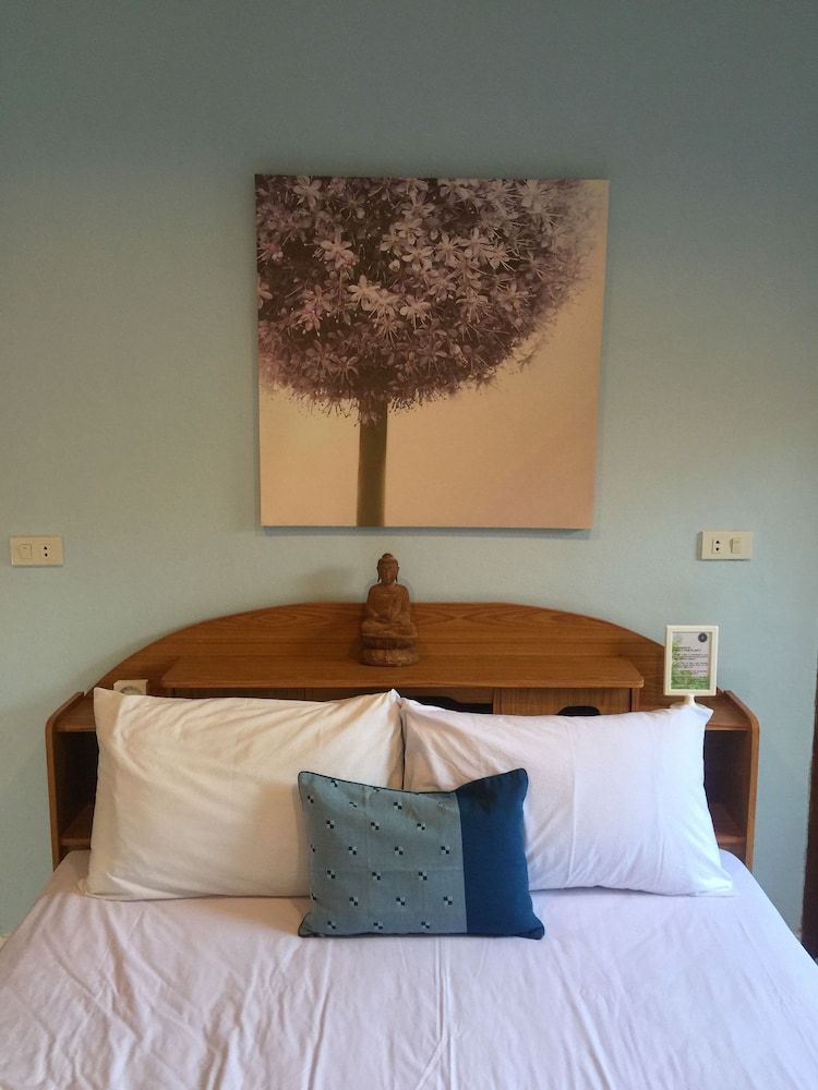 Lyndale Lodge Standard Double Room 2