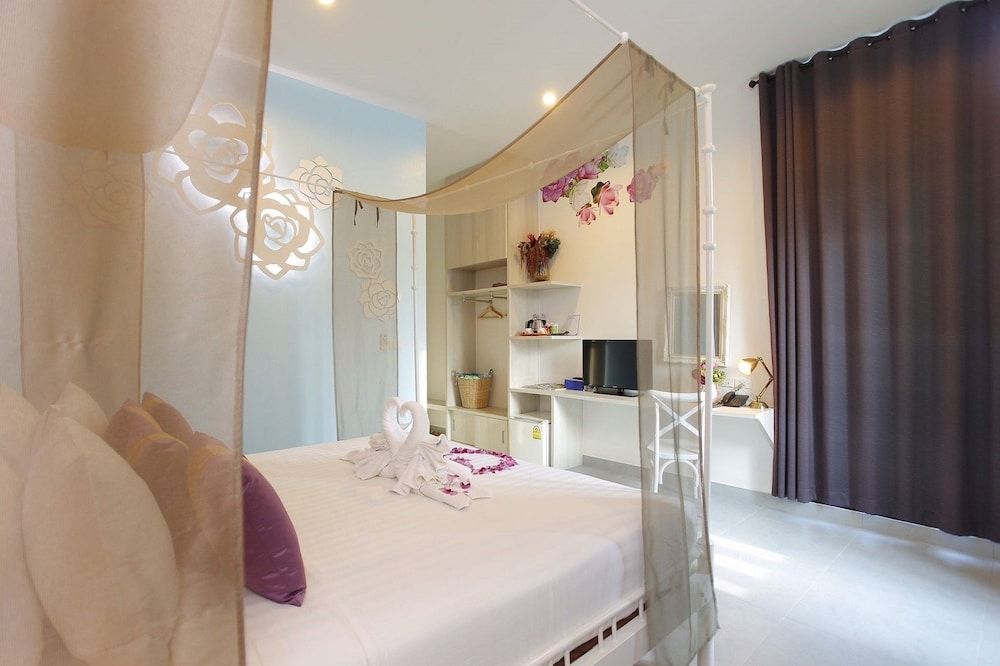Play La Ploen Boutique Resort Grand Double Room
