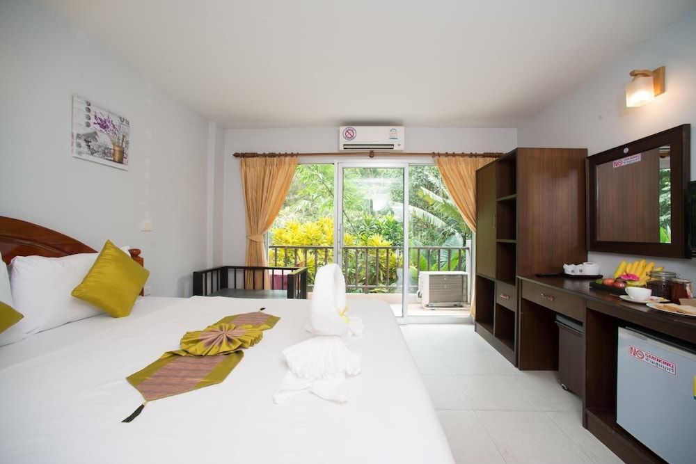 Srichada Hotel Khaolak Superior Queen Room 2