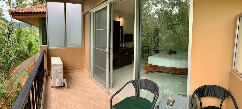 Srichada Hotel Khaolak Superior Queen Room 3