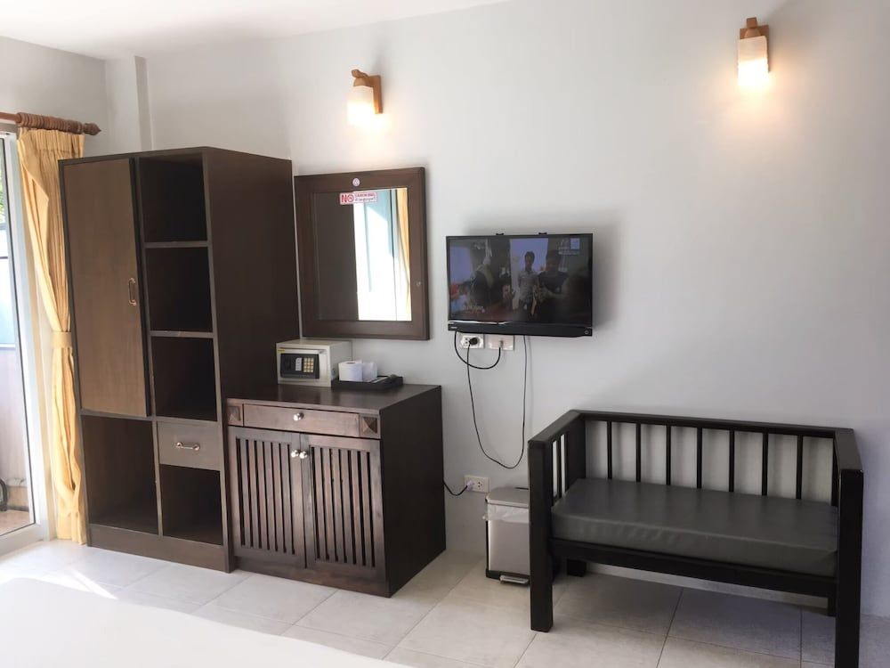 Srichada Hotel Khaolak Superior Queen Room 10