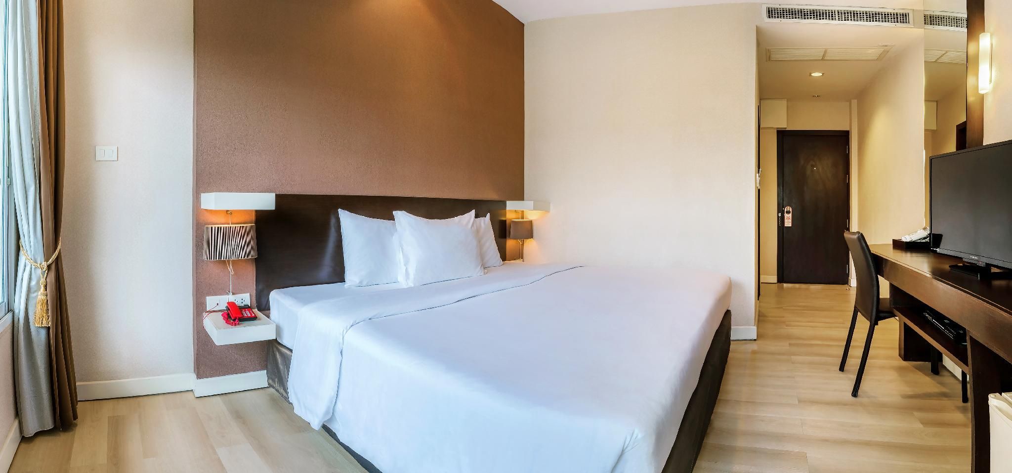 Qiu Hotel Sukhumvit Deluxe Room without Window 4
