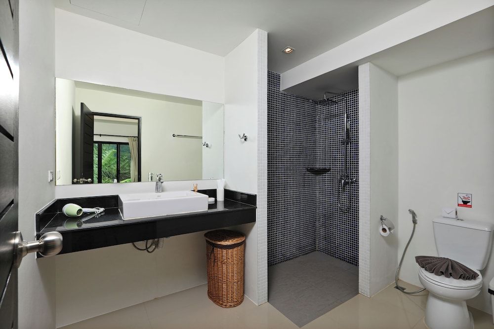 Thaimond Residence by TropicLook Deluxe Villa, 2 Bedrooms, Private Pool, Mountain View 12