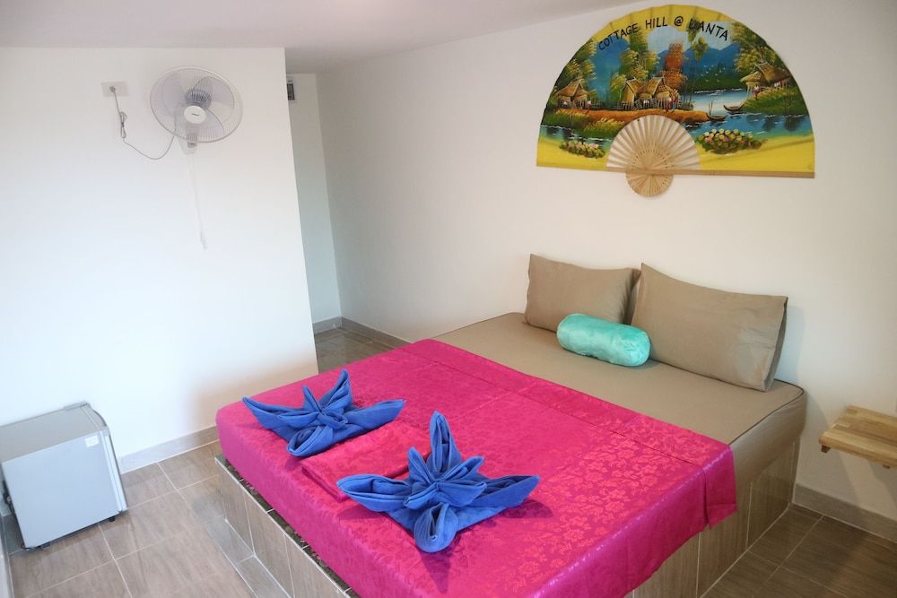Standard Room, 1 King Bed, Private Bathroom, City View