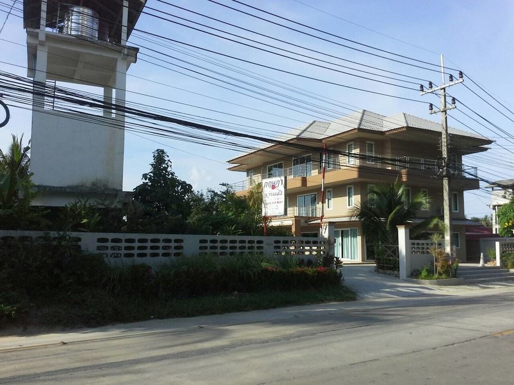 undefined Krisada Beach Resort 5