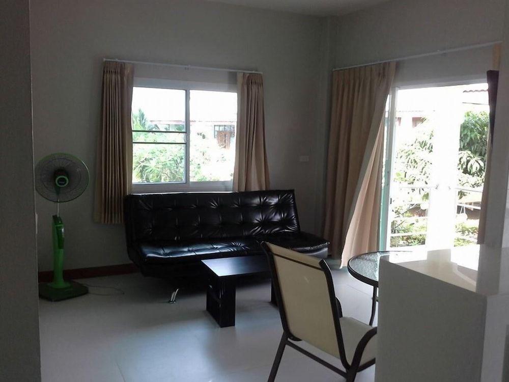 Krisada Beach Resort Bungalow, 2 Bedrooms, Sea View 7