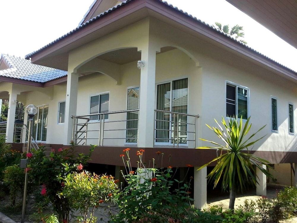 undefined Krisada Beach Resort 6