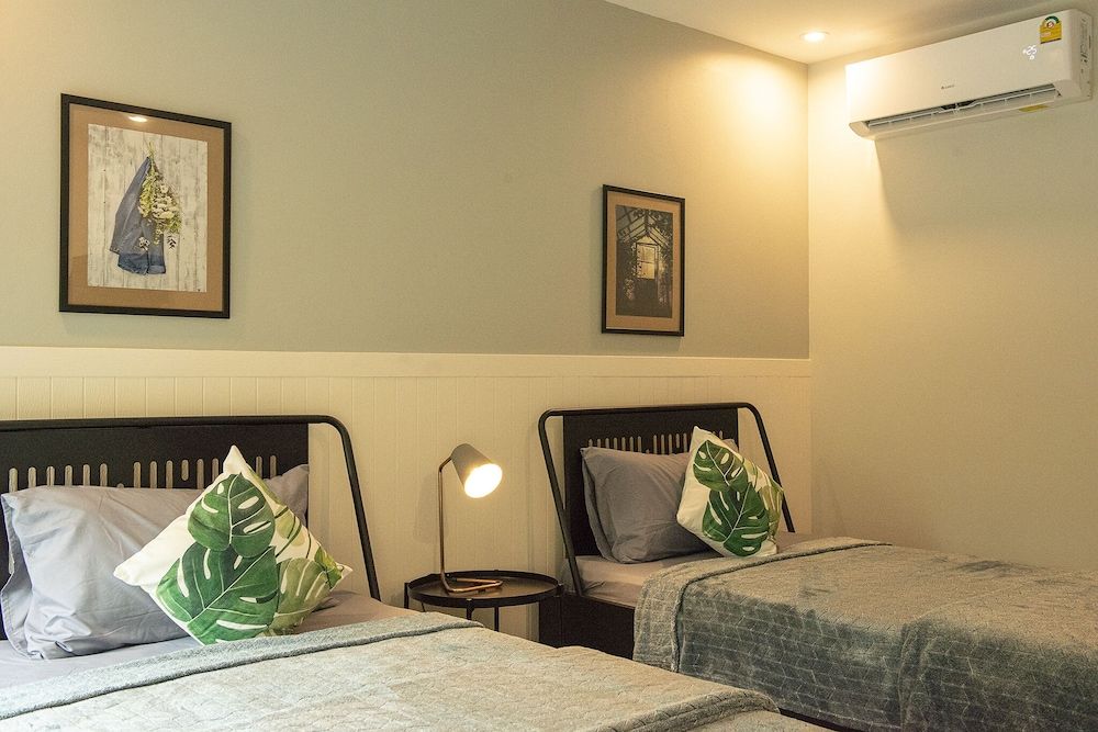 I Rich Residence Standard Twin Room 4