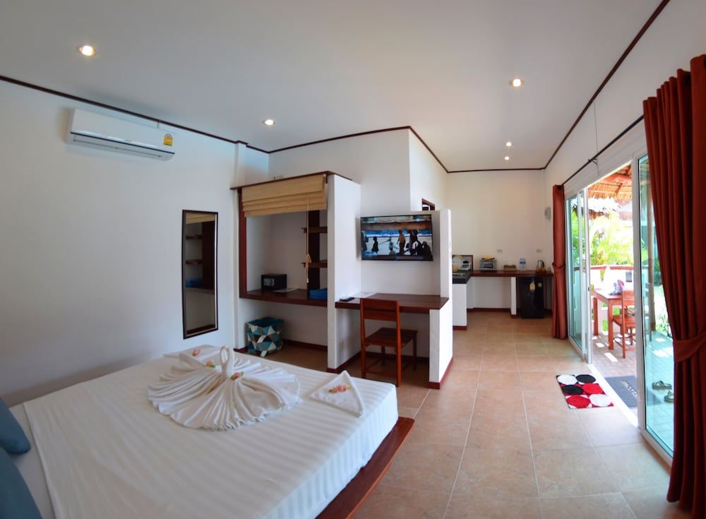 Vivi Bungalows Resort Deluxe Bungalow, 1 King Bed 3