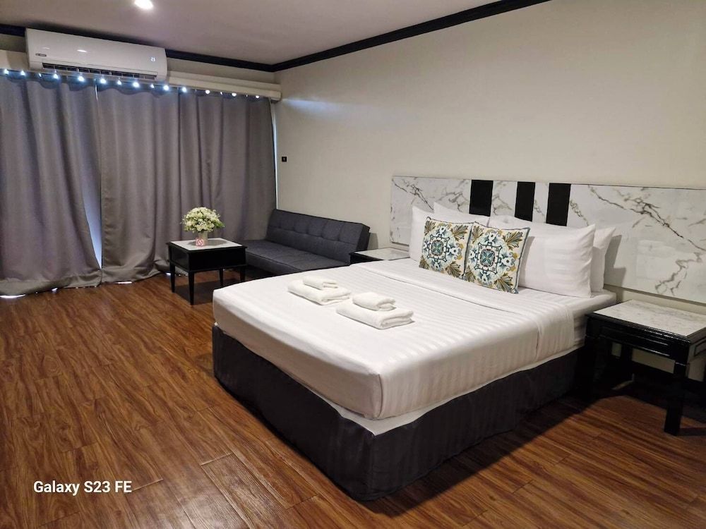 Town In Town Garden Resort Standard Double Room 11