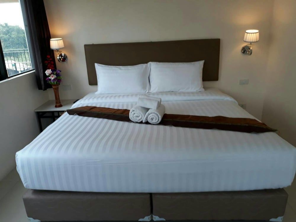 undefined Summer Tree Hotel 9