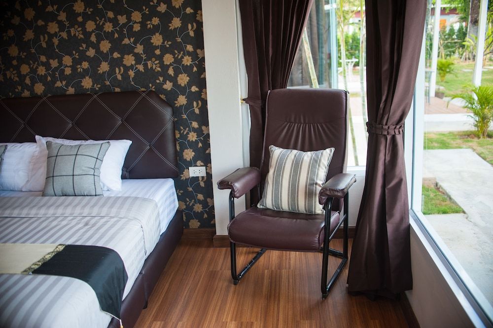 Bluemoon Riverside Resort Modern Cottage 2