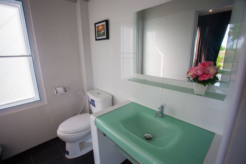 Bluemoon Riverside Resort Modern Cottage 10