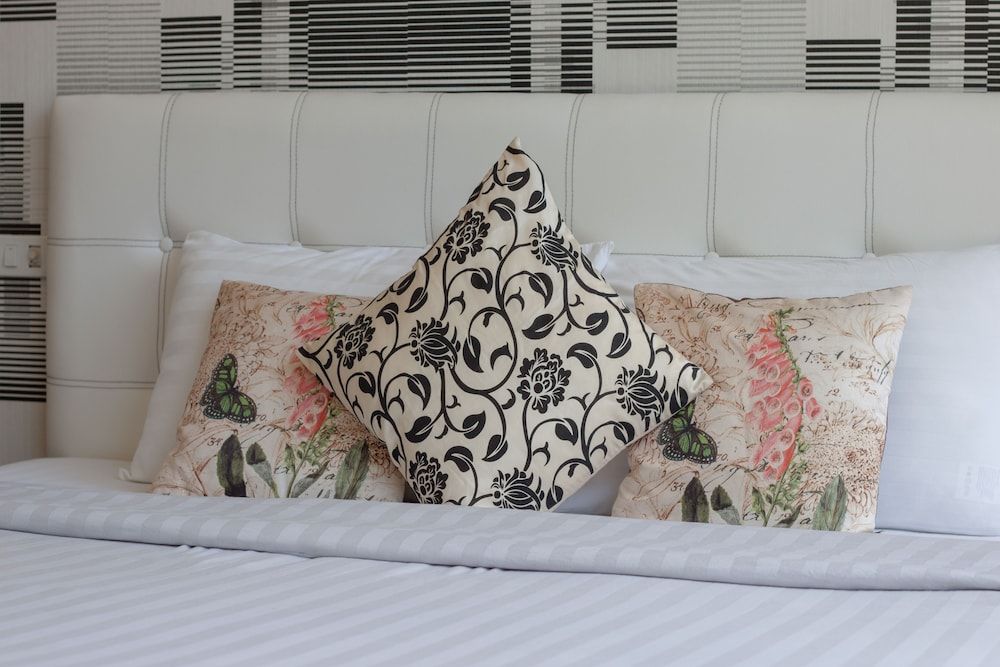 Bluemoon Riverside Resort Garden Cottage