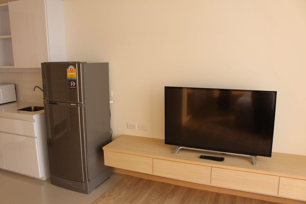 Karin Hotel And Serviced Apartment Studio, 1 Queen Bed 5