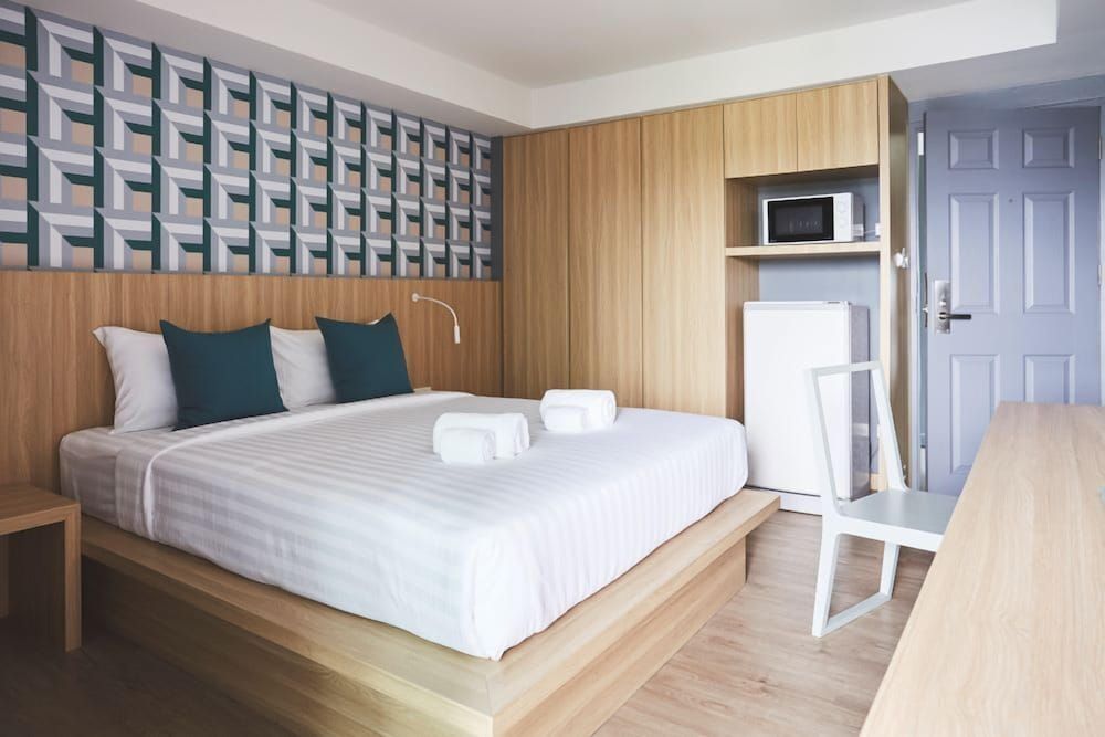 Deluxe Double or Twin Room, Pool View