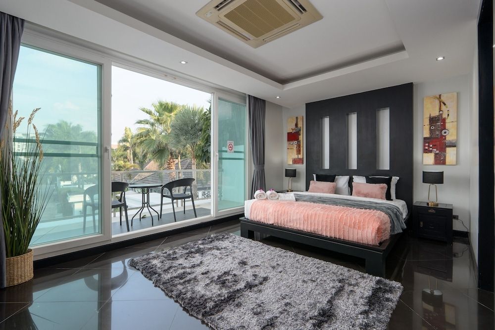 Deluxe Villa, 3 Bedrooms, Pool View