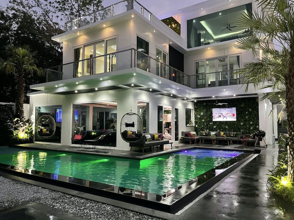 undefined Hollywood Pool Villa Jomtien Pattaya 3