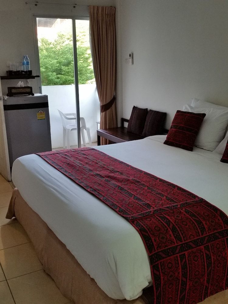 undefined Admire House 9