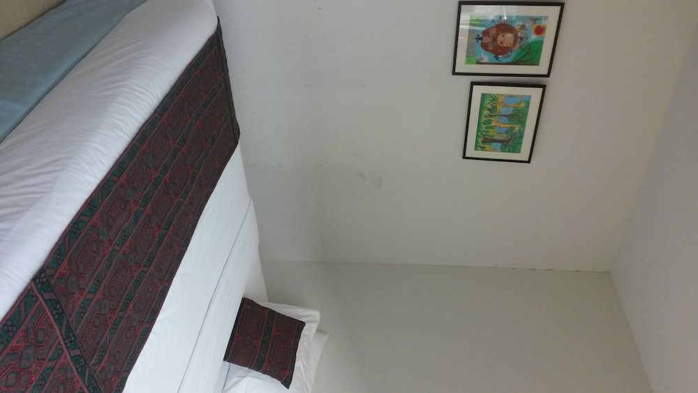 undefined Admire House 6