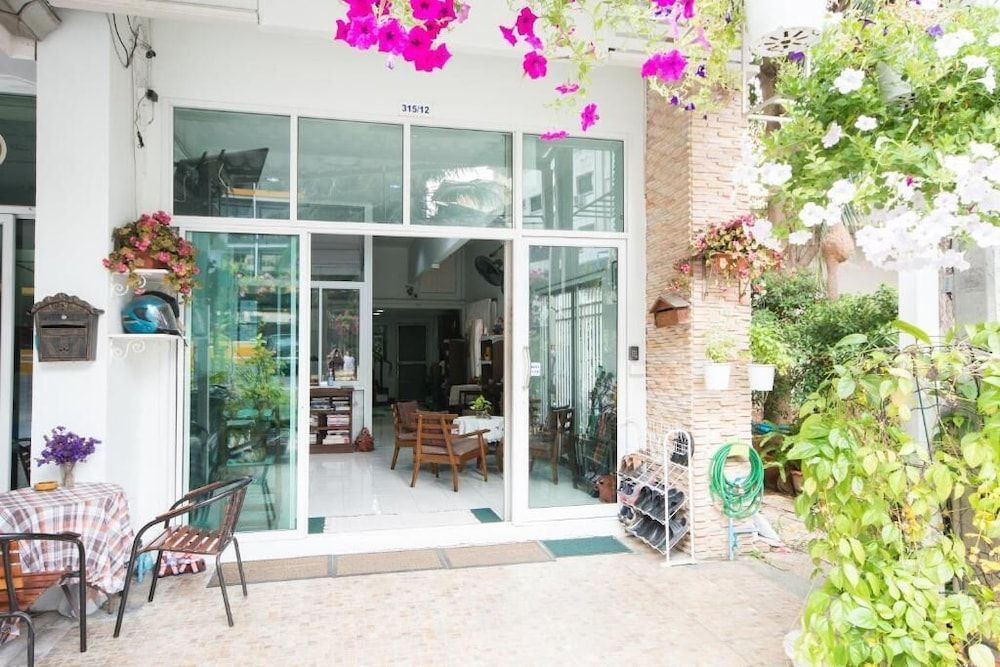 undefined Admire House 2