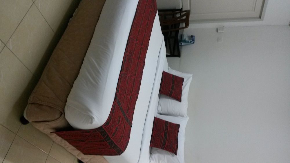 undefined Admire House