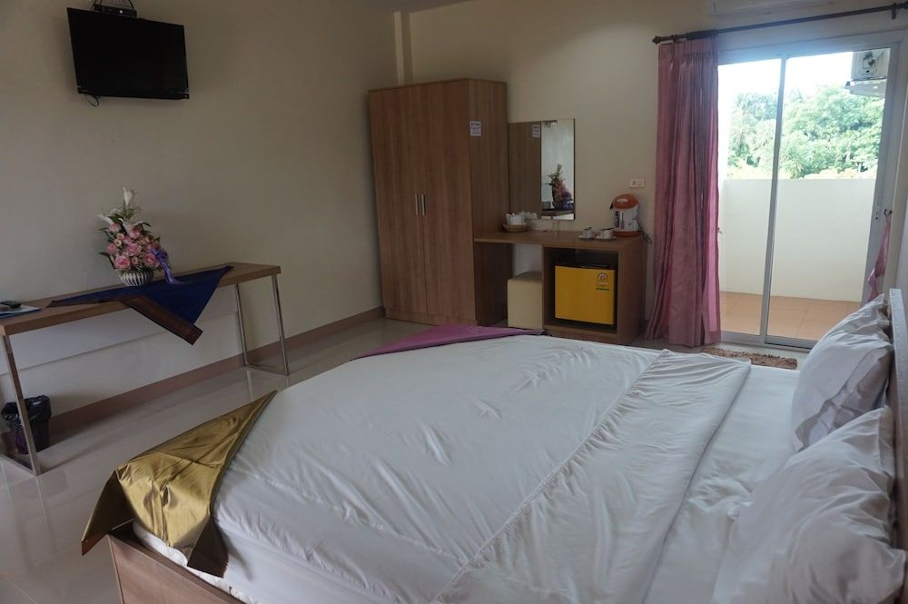 Bumnsaya Place Standard Double Room
