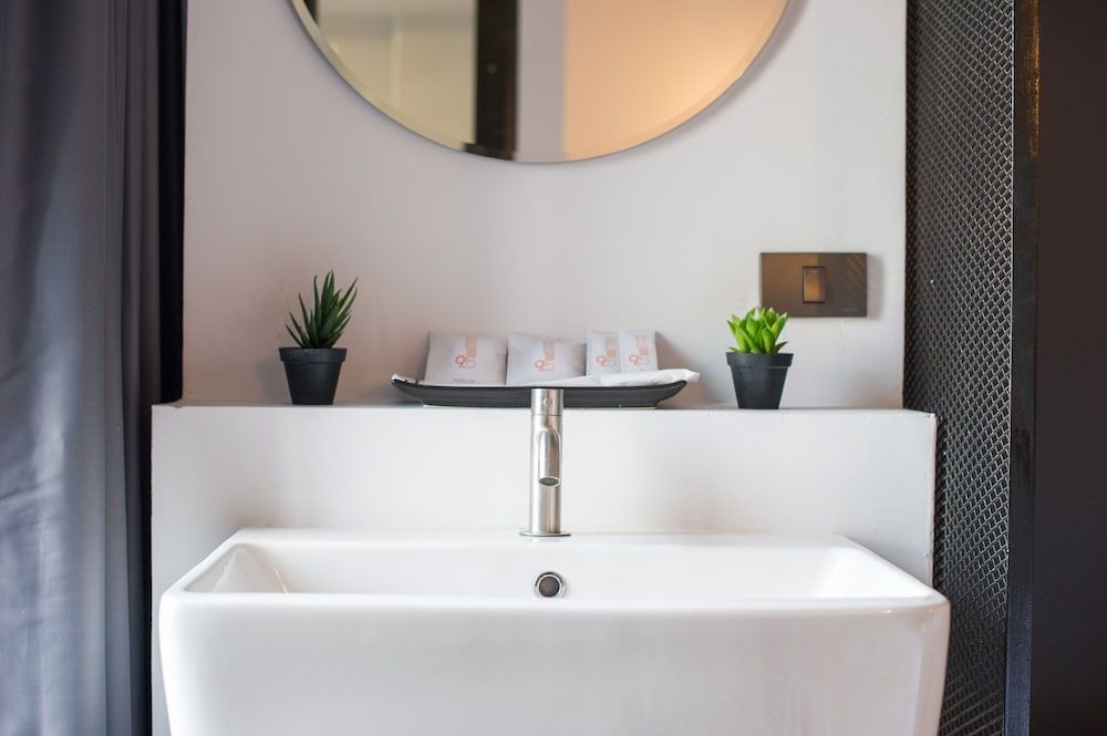 9.5 Hotel Standard Double Room 11