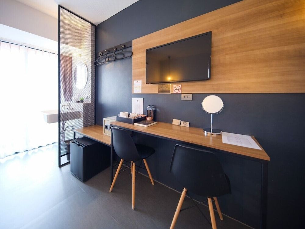 9.5 Hotel Standard Double Room 17