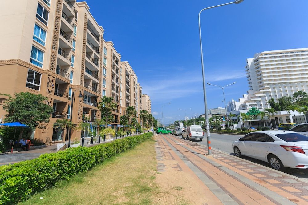 undefined Atlantis Condo Resort By Wanida 2