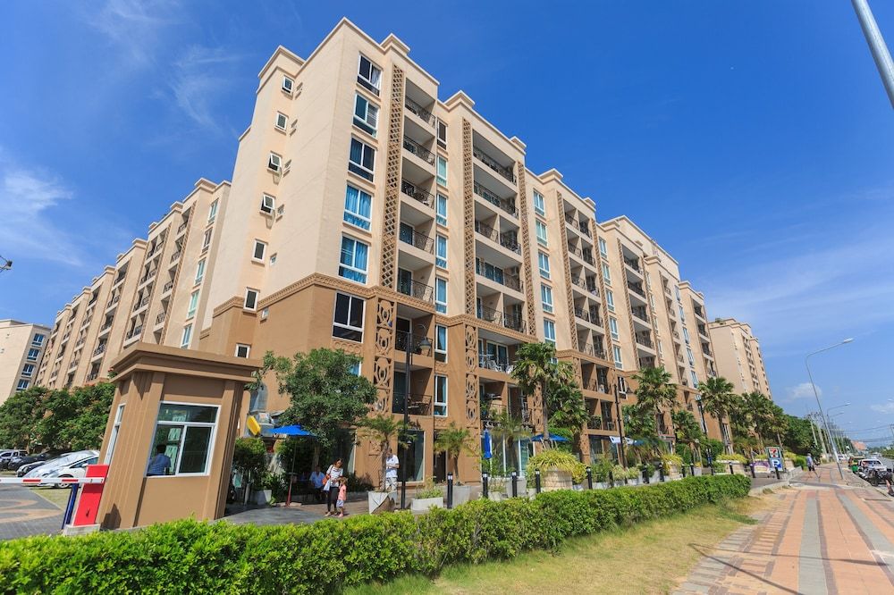 undefined Atlantis Condo Resort By Wanida 4