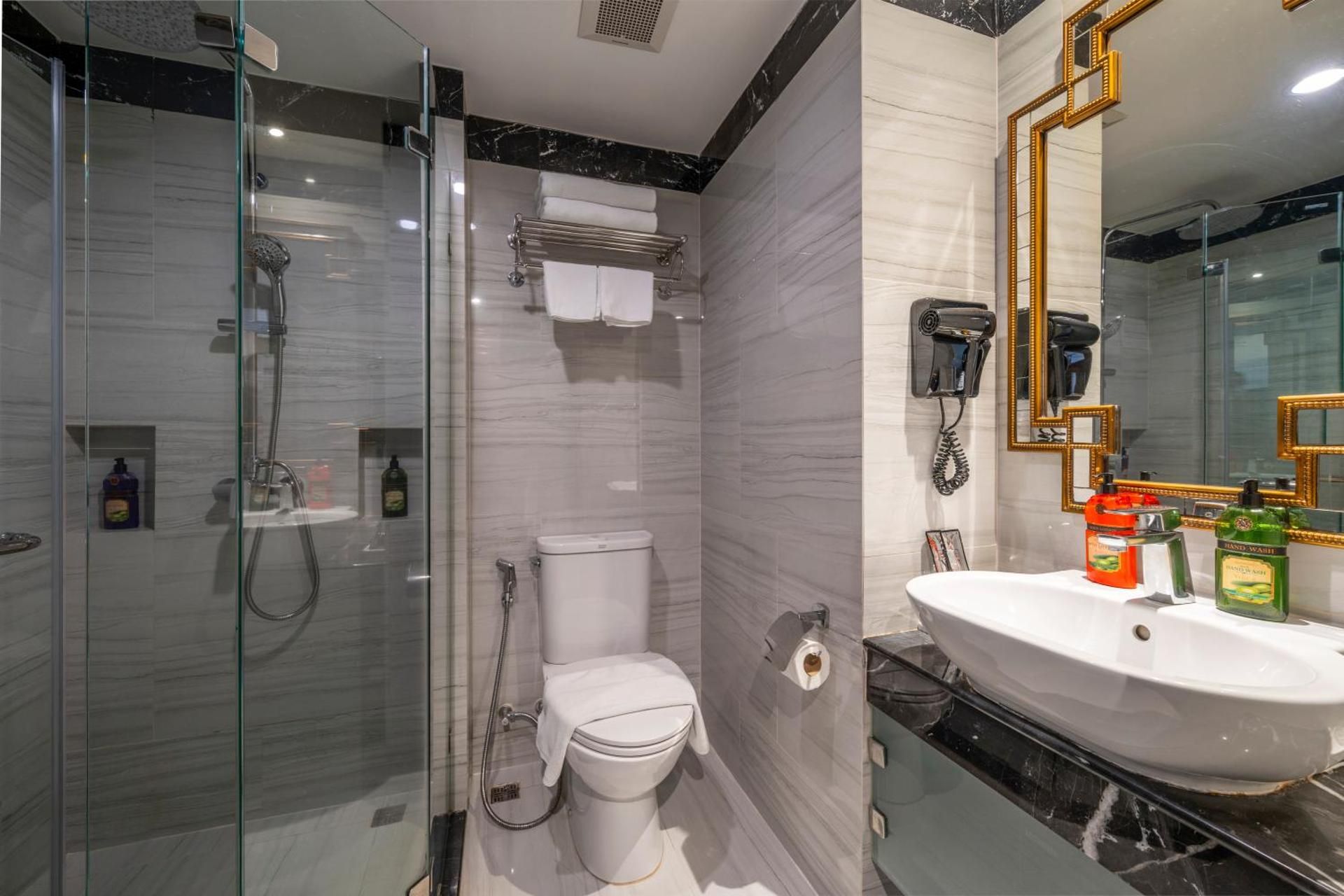 undefined Vince Hotel Pratunam 6