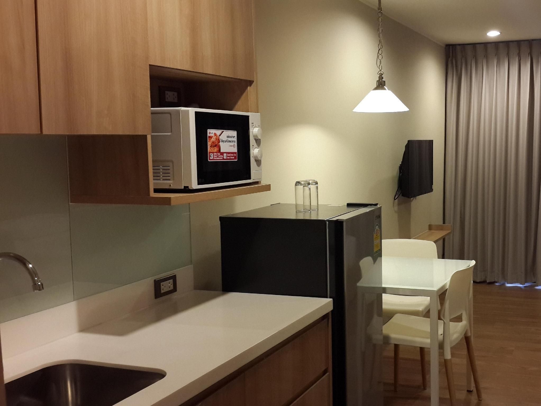 Sereine Sukhumvit 39 Studio Room 3