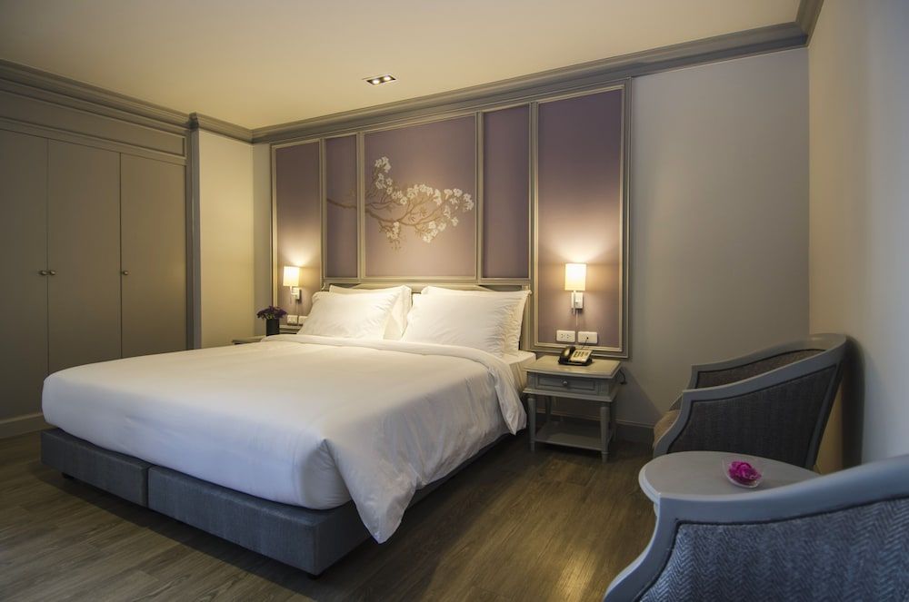 Bed room Suite