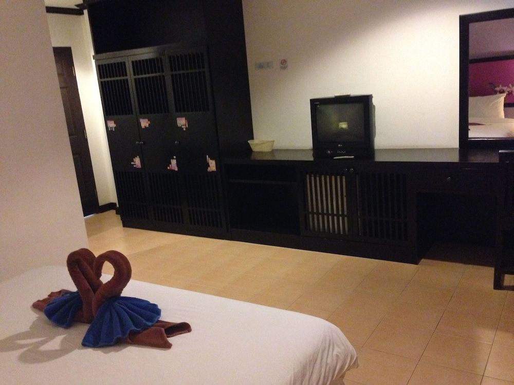 Be My Guest Boutique Hotel Deluxe Room 11