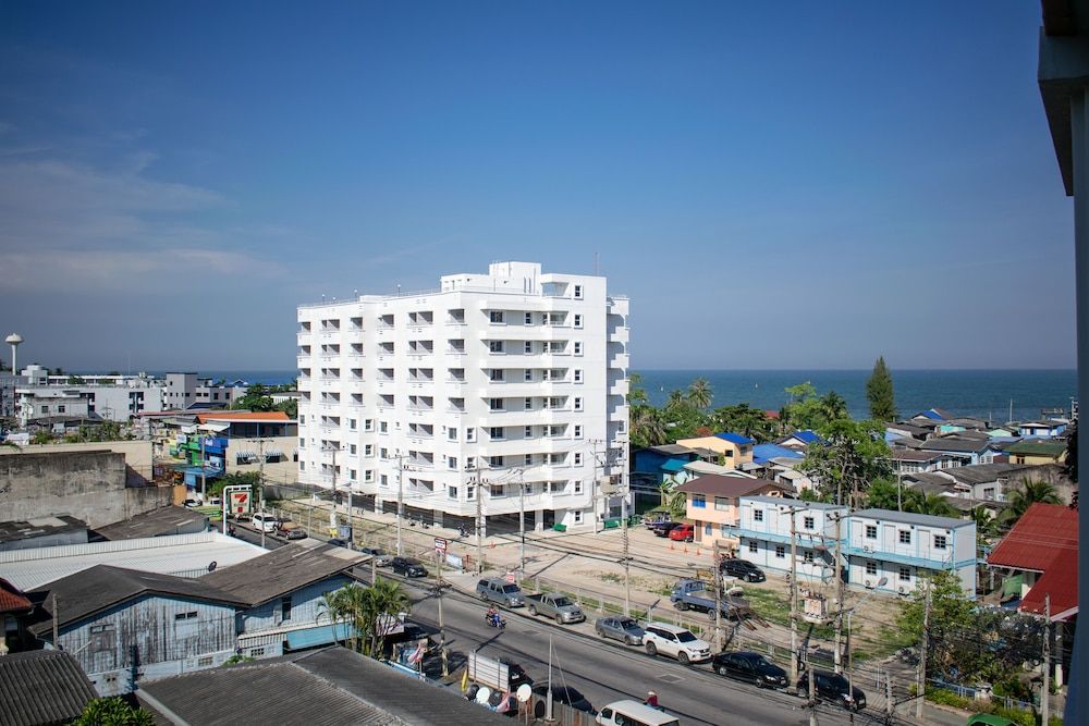 undefined Hisea Huahin Hotel 5