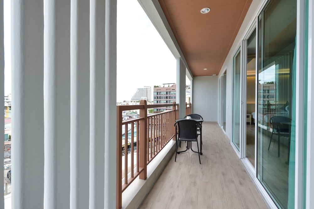 King Suite with Sea View