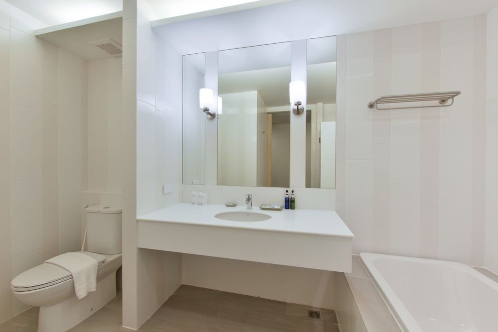 Hisea Huahin Hotel Superior Twin Room 7