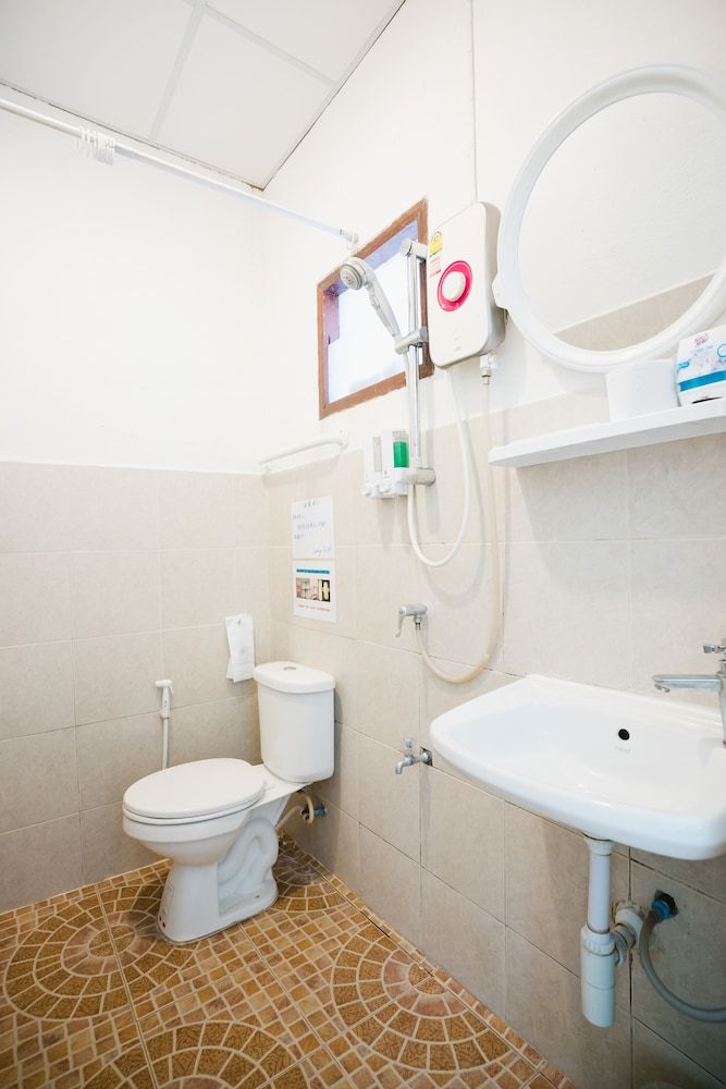 Sabuy Chiangmai Standard Twin Room 10