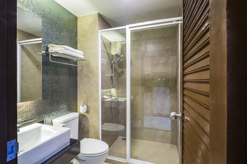 Livotel Hotel Kaset Nawamin Bangkok Standard Double Room 8