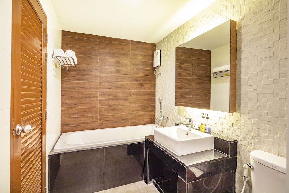 Livotel Hotel Kaset Nawamin Bangkok Suite 4