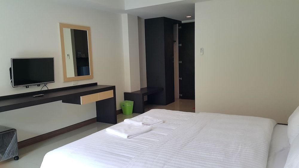 B Space Residence Standard Double Room